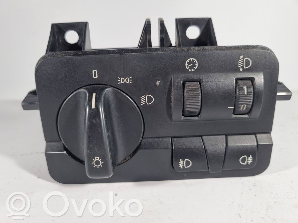 Headlight switch