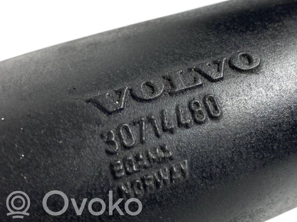 Interkūlera šļūtene (-es) / caurule (-es)