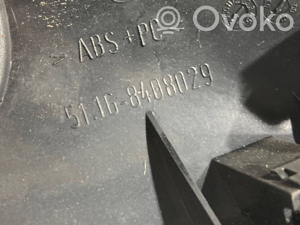 Ātrumu pārslēgšanas sviras dekoratīvā apdare (plastmasas)