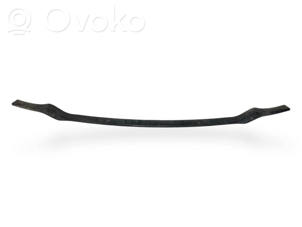 Priekšpusē bampera sija / balka