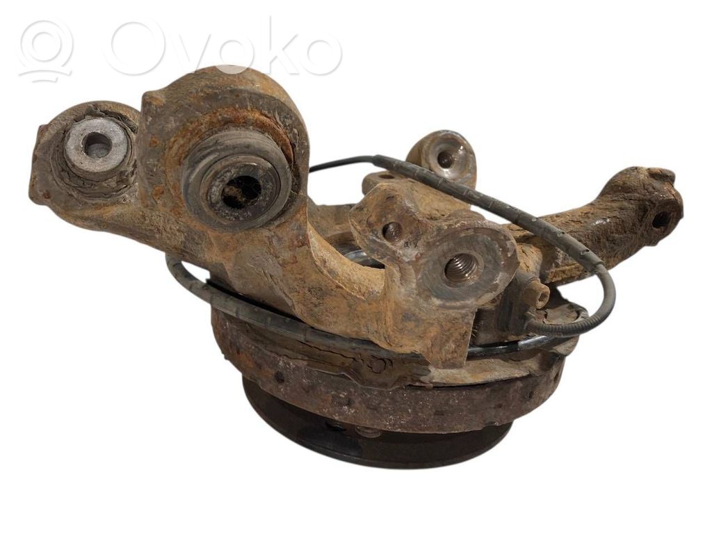 Aizmugurē riteņa rumbas vārpstas šarnīrs (stupica, capfa)