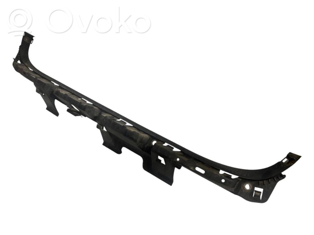Rear bumper mounting bracket