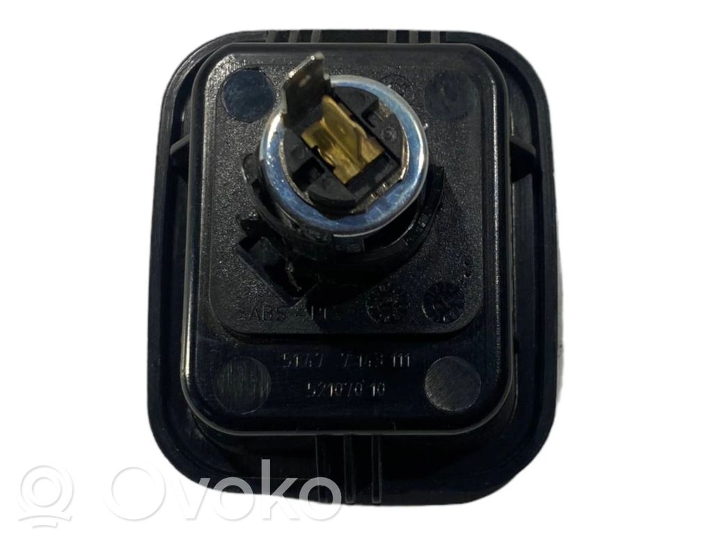 12 V socket (rear)