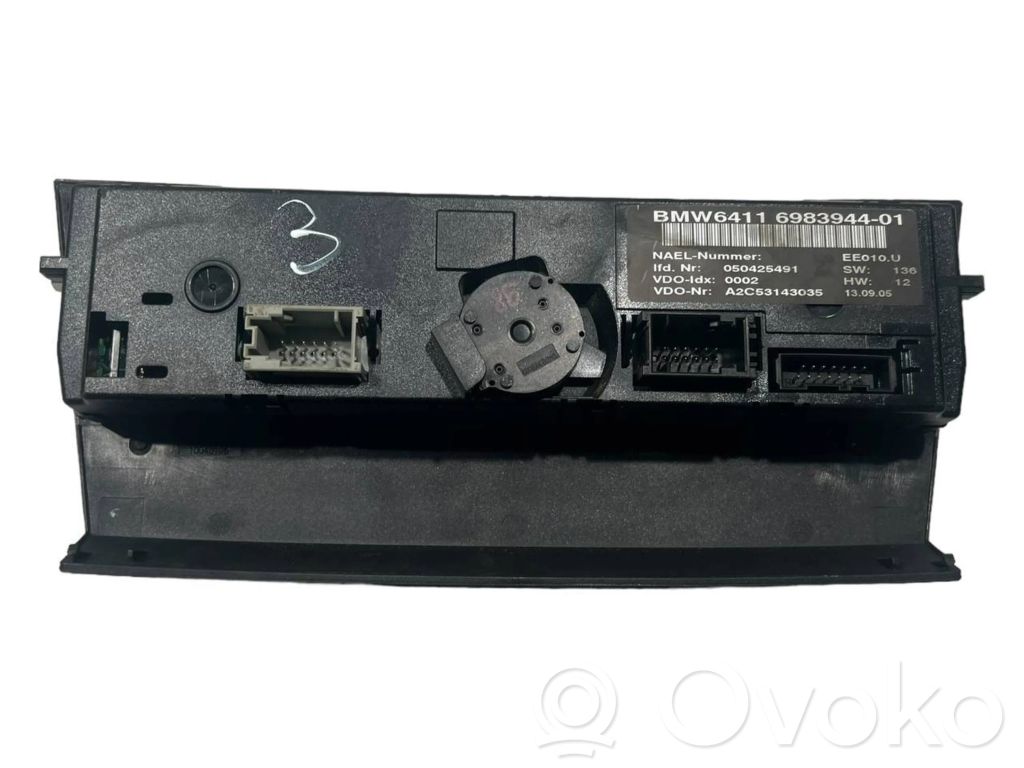 Air conditioning / climate control / interior heating control unit (in the passenger compartment)