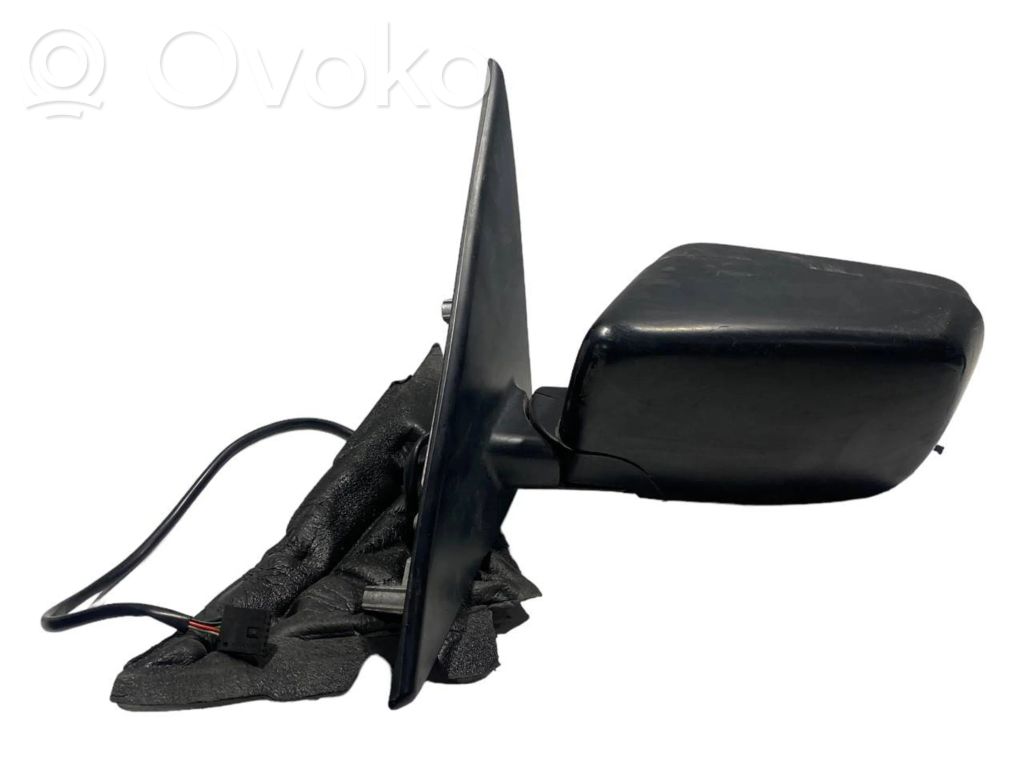 Mirror (electrically controlled)