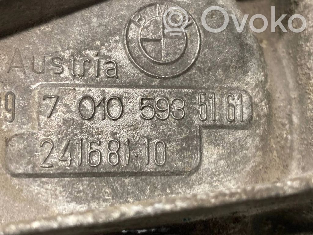 Dzinēja nostiprināšanas stiprinājums-kronšteins