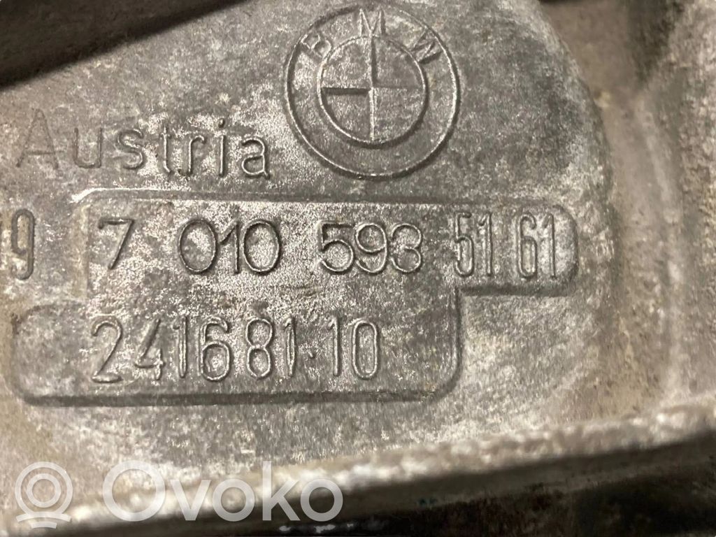 Dzinēja nostiprināšanas stiprinājums-kronšteins