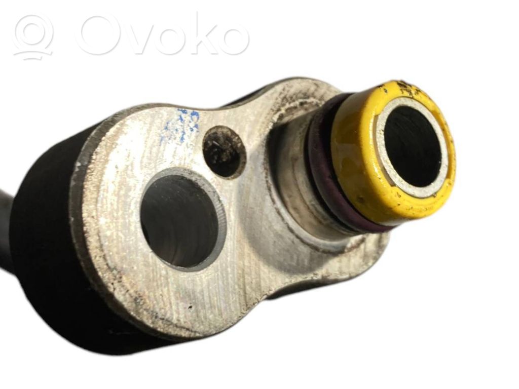 Air conditioner pipe(s) / hose(s)