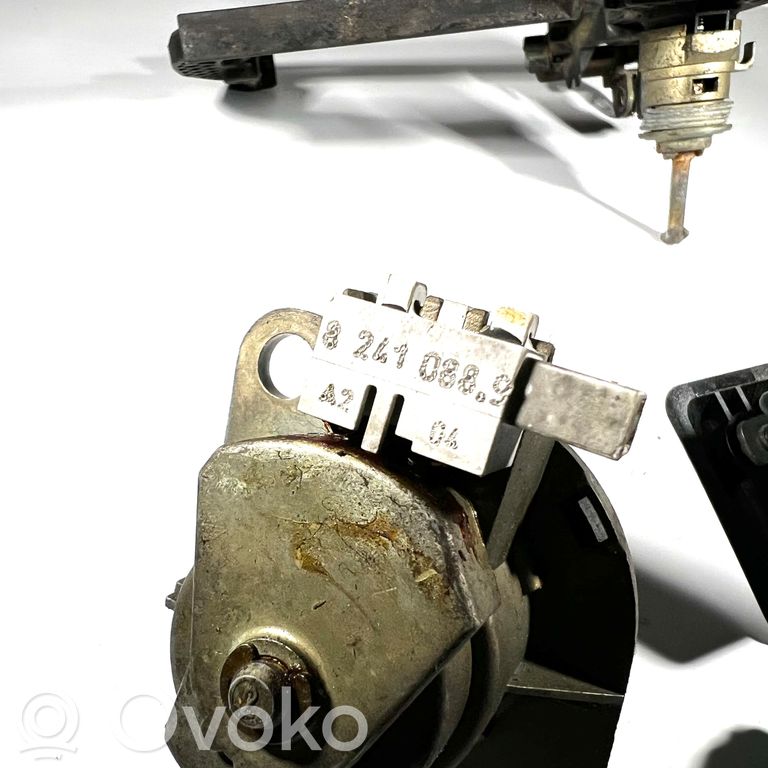 Slēdzene (pie roktura)