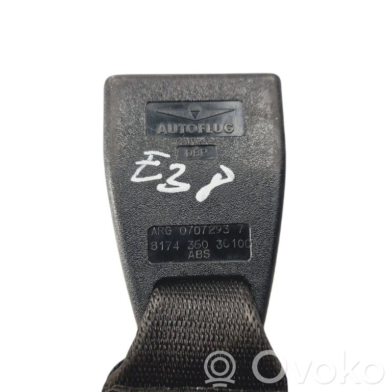 Aizmugurējās jostas sprādze