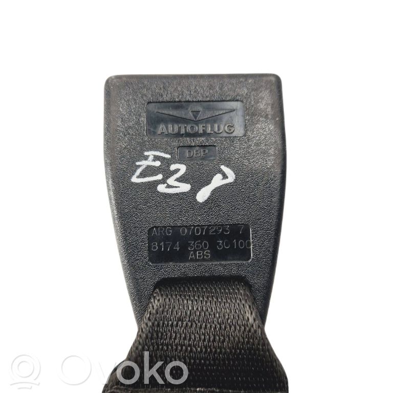 Rear belt buckle