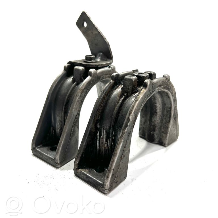 Stabilizatora stiprinājums (priekšā)