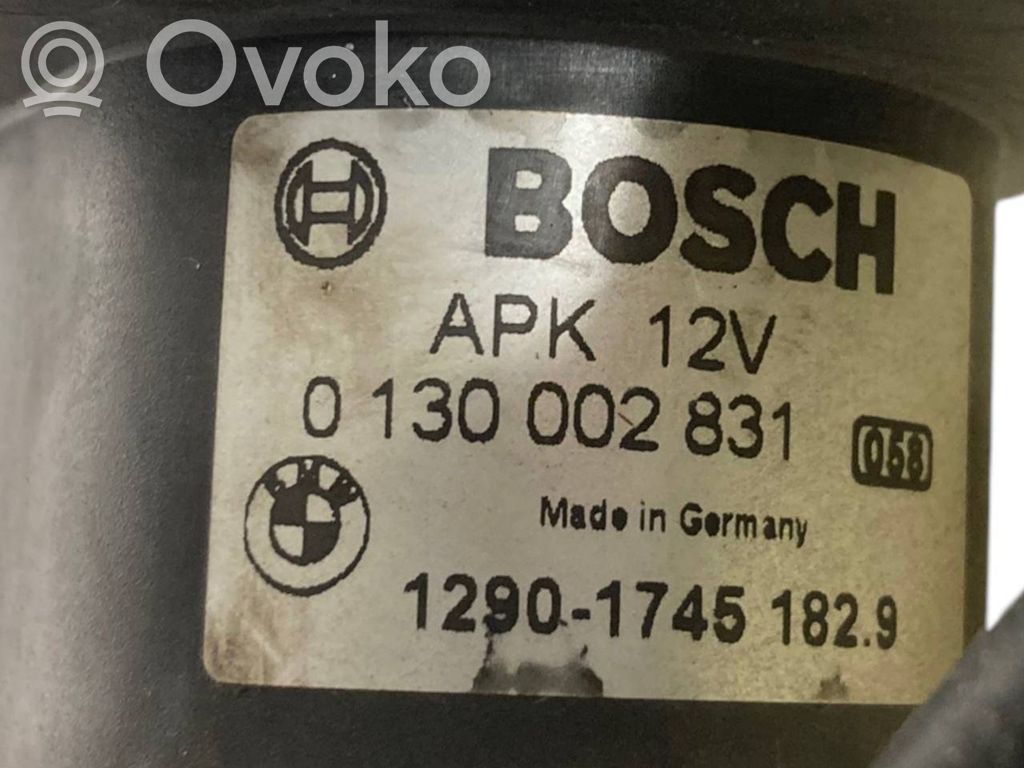 Dzinēja vadības bloka ventilators