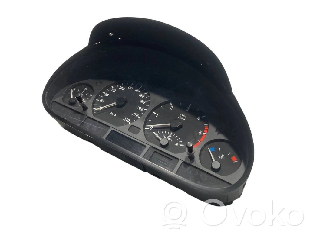 Speedometer (in the instrument panel)
