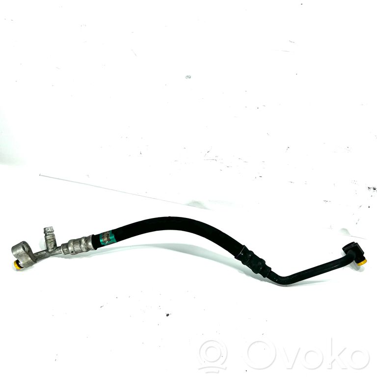 Air conditioner pipe(s) / hose(s)