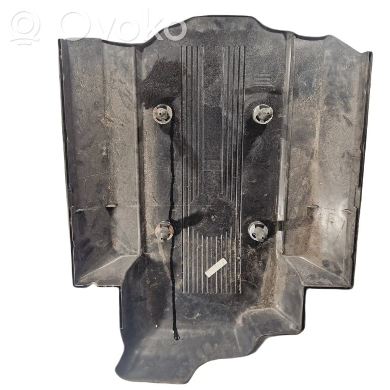 Крышка двигателя (декоративная отделка)