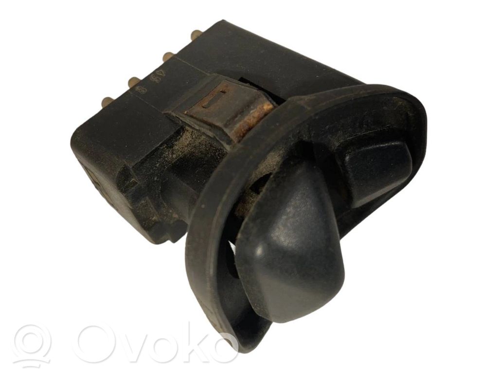Side mirror switch