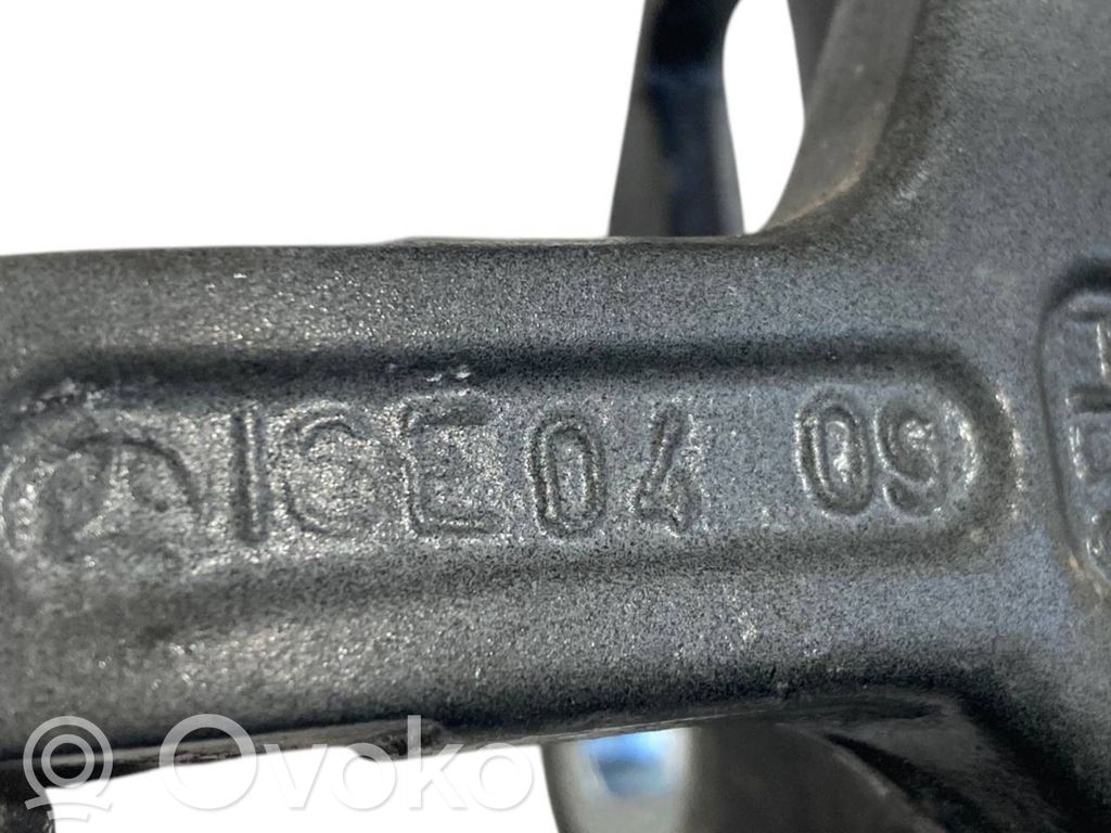 Front upper hinge