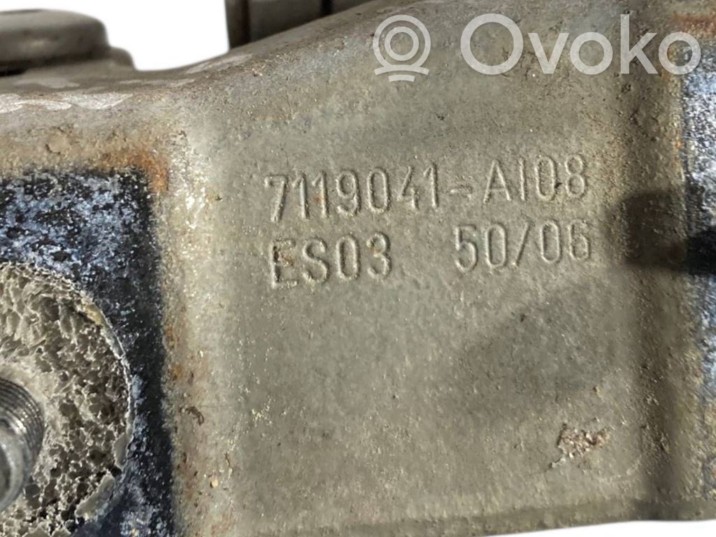 Aizmugurējā pārsega eņģe (-ess)