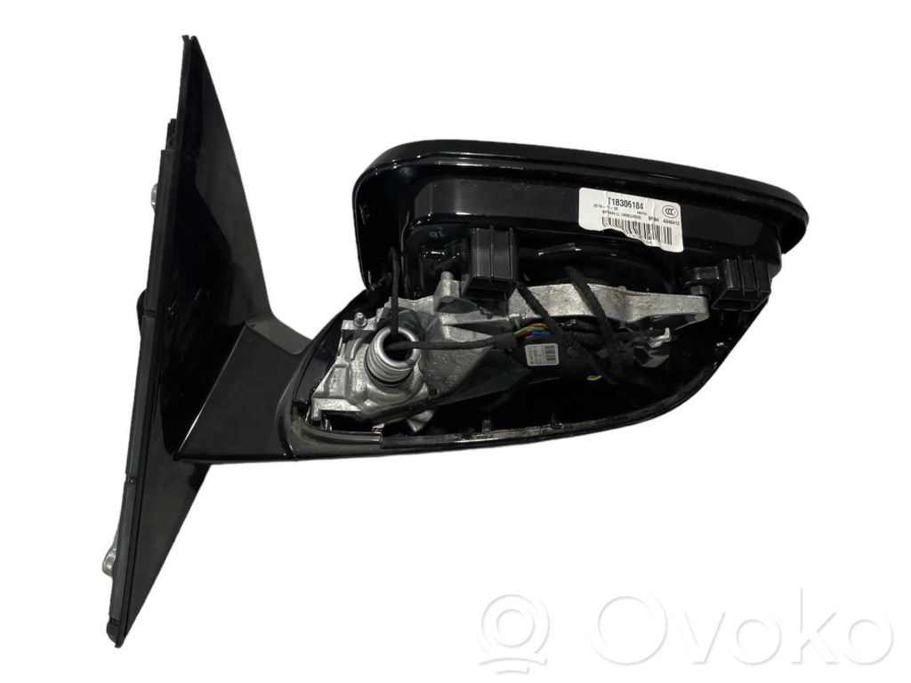 Mirror (electrically controlled)
