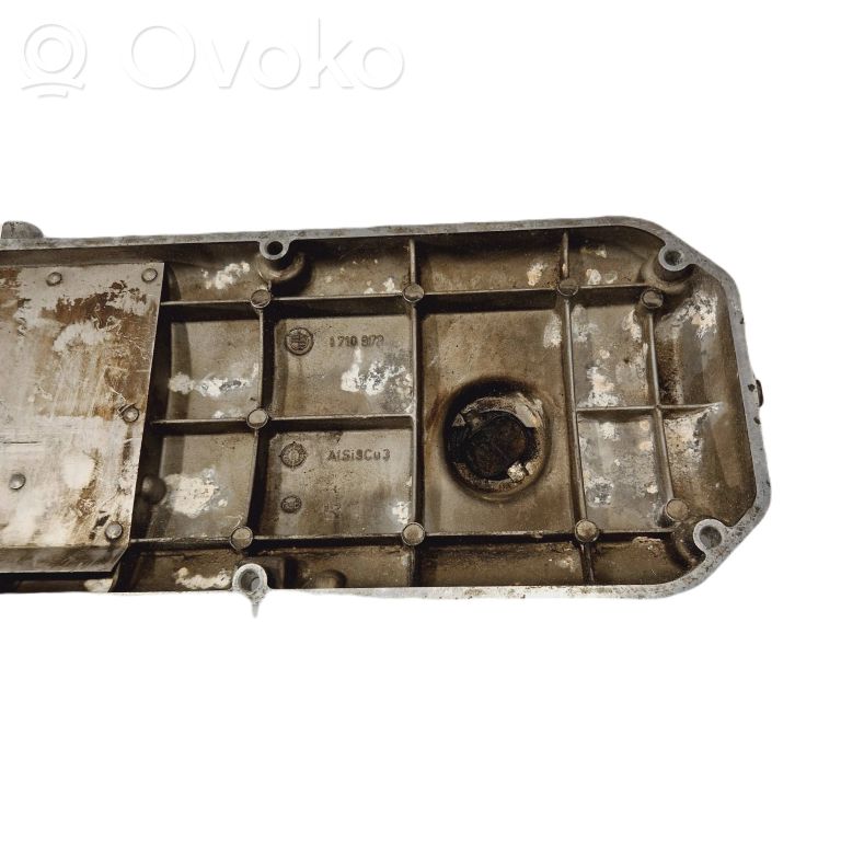 Valve cover