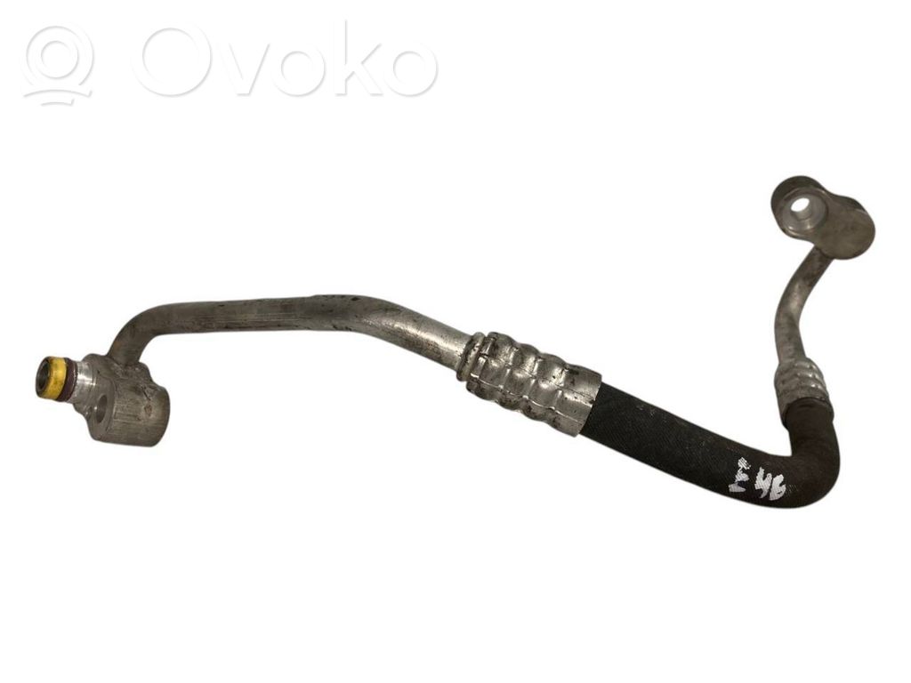Air conditioner pipe(s) / hose(s)