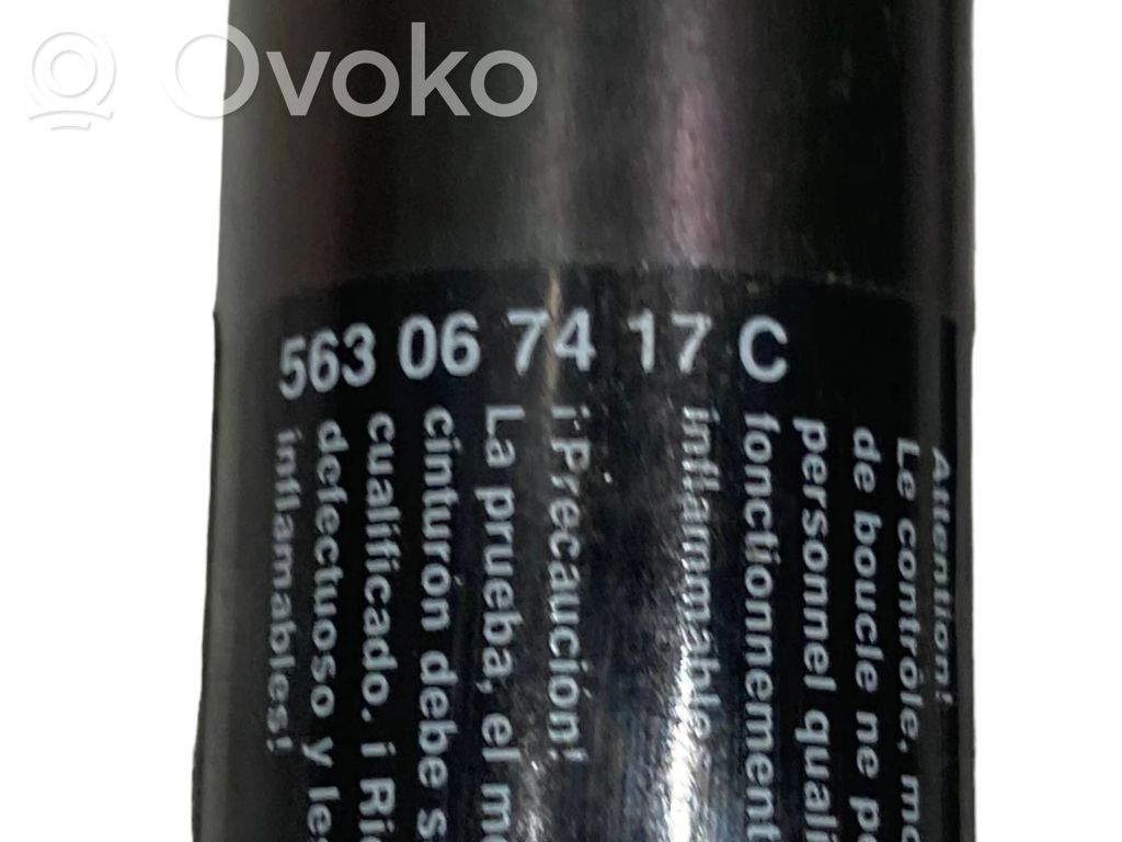 Priekšējās jostas sprādze