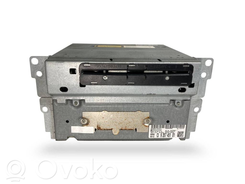 Radio / CD/DVD player / navigation