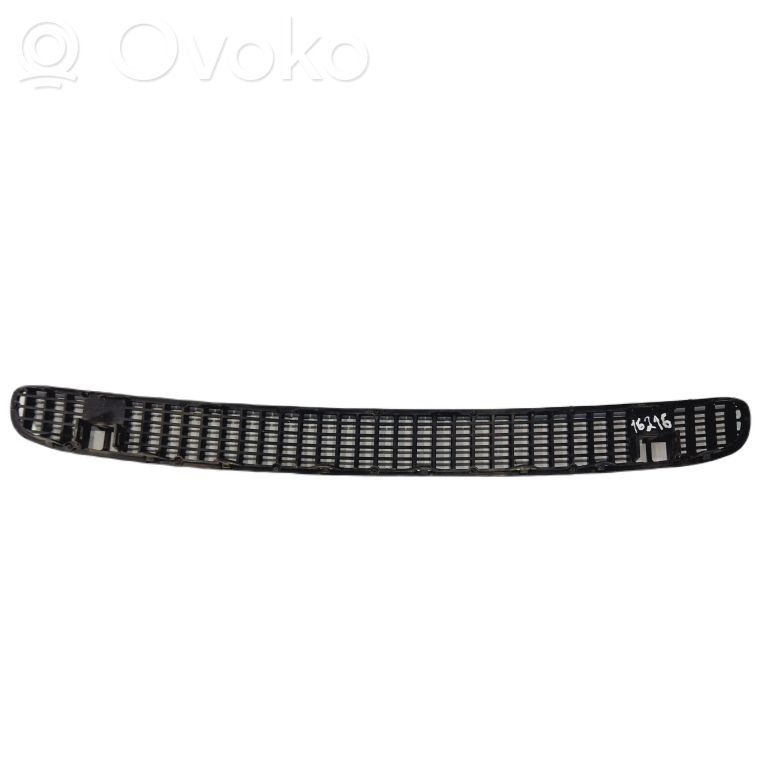 Bonnet decorative grille