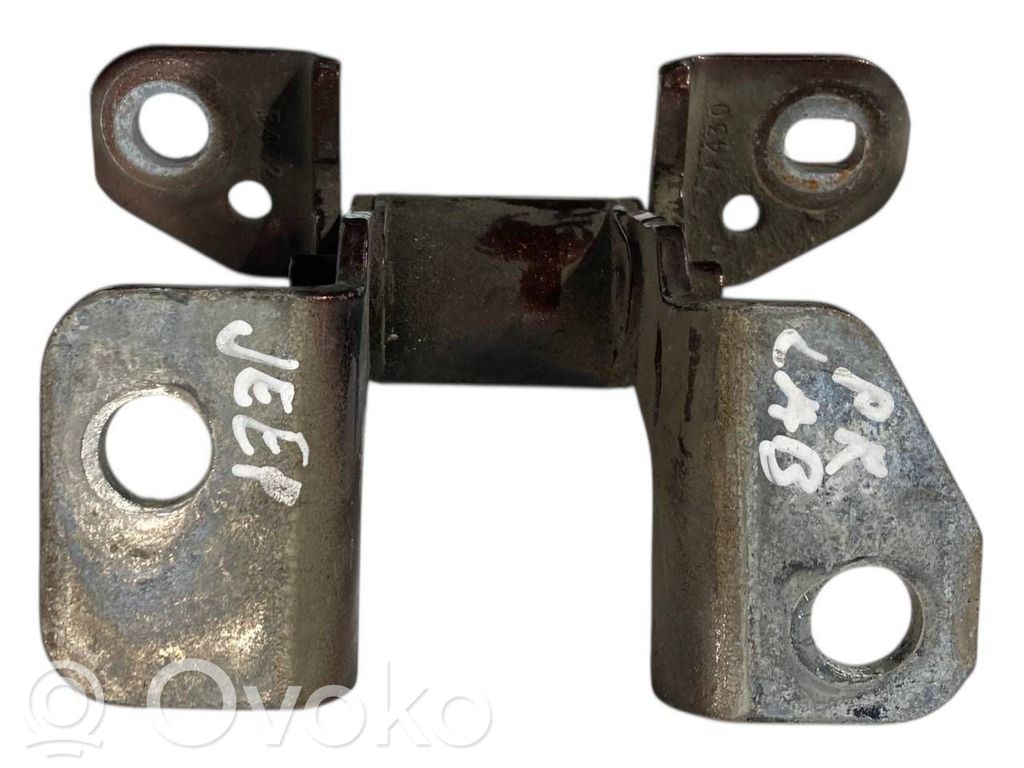 Priekšpusē apakšējā vira (eņģe)