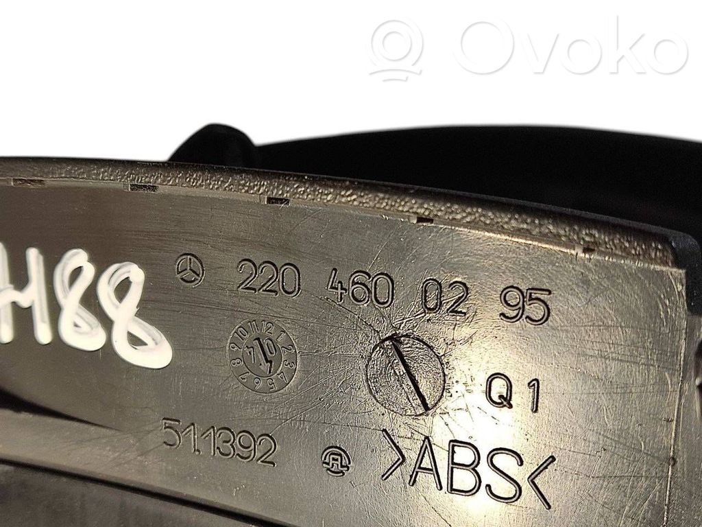 Stūres ass dekoratīvā apdare