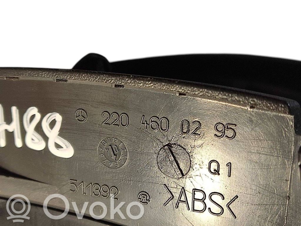 Stūres ass dekoratīvā apdare