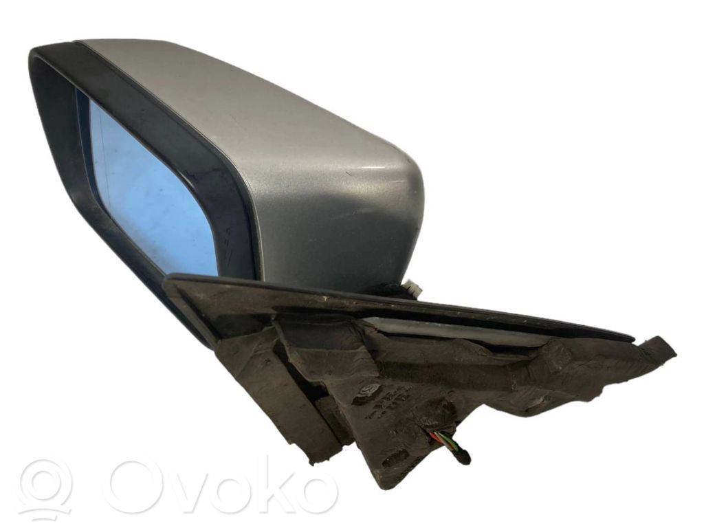 Mirror (electrically controlled)