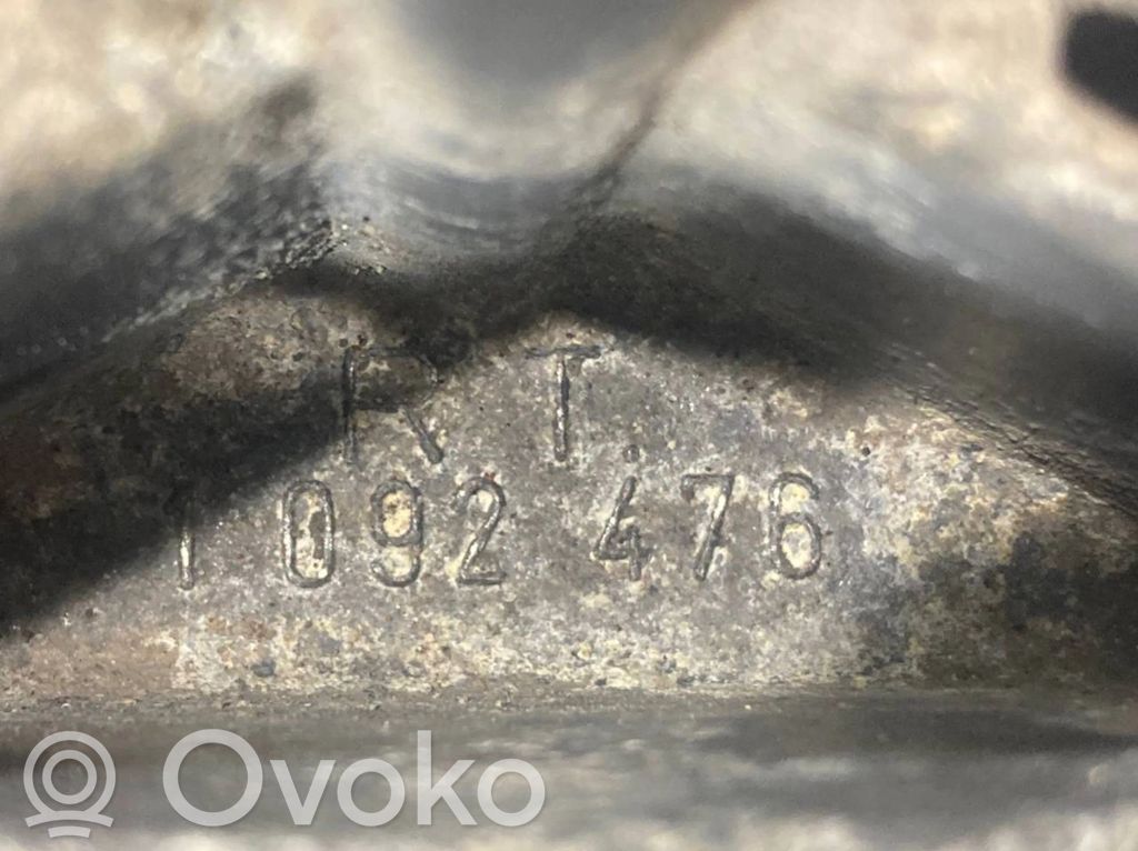 Pārnesumkārbas stiprinājuma kronšteins