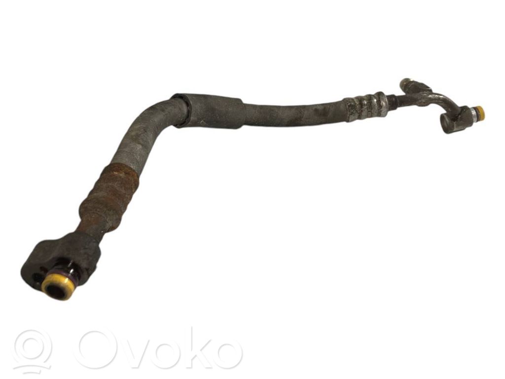 Air conditioner pipe(s) / hose(s)