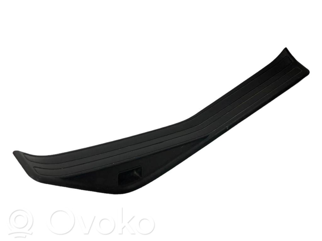 Rear door sill trim (inner)