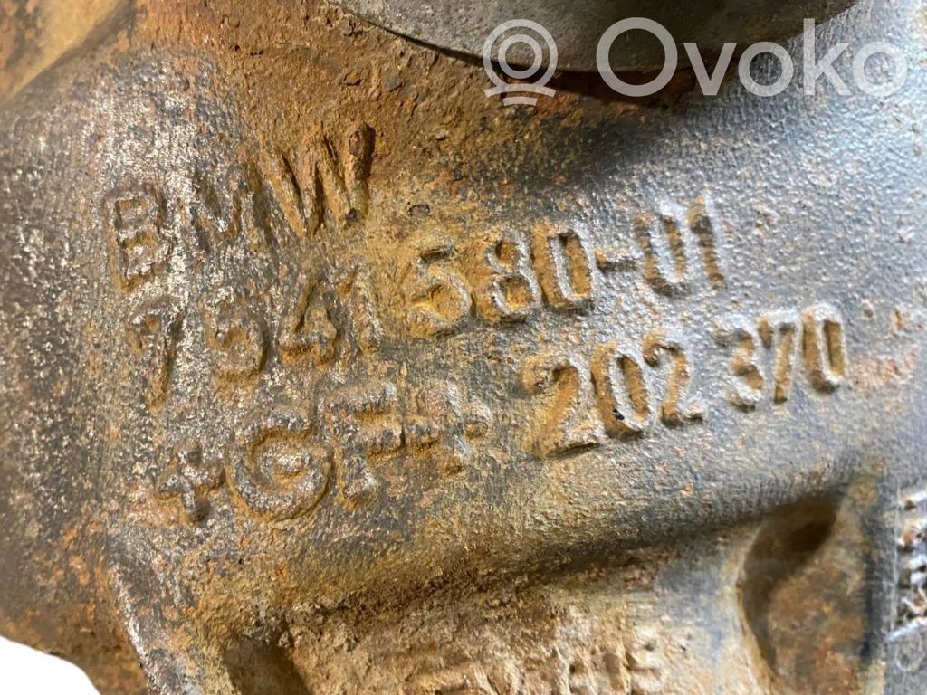 Aizmugurējais reduktors