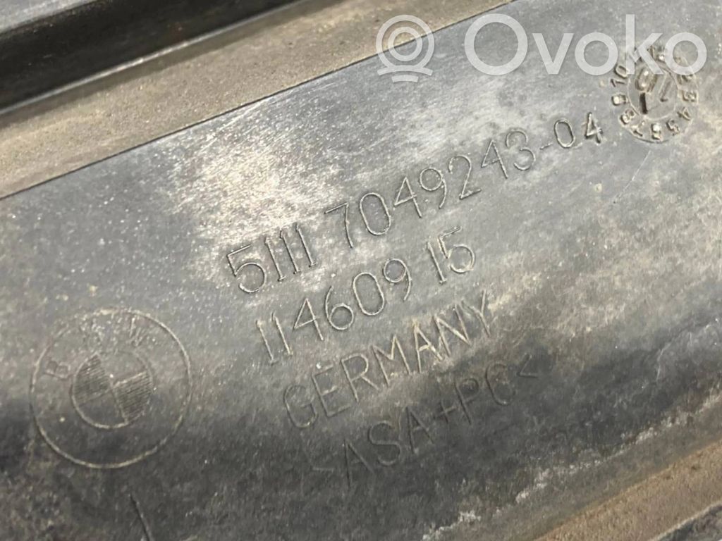 Декоративная решетка противотуманных фар