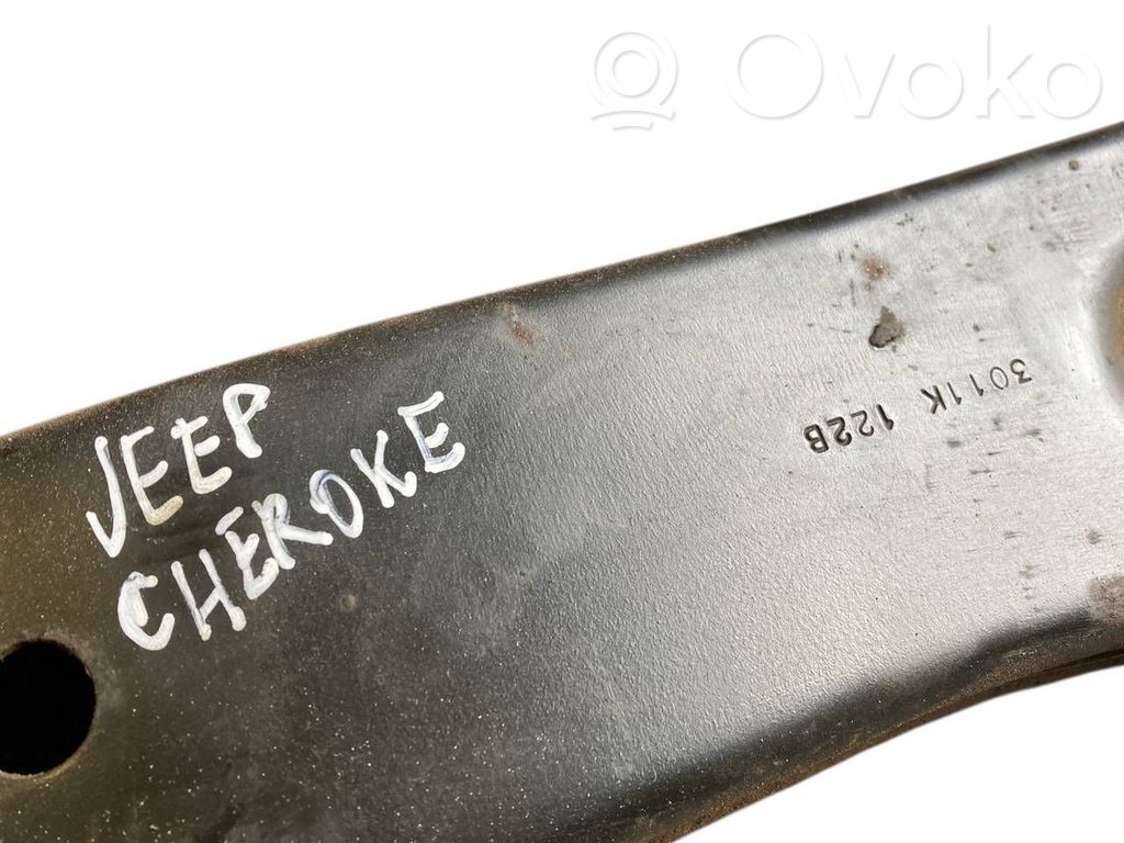 Pusrāmis aizmugurējais / priekšējais