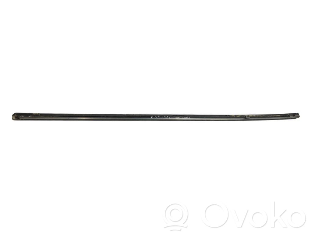 Aizmugurē durvju dekoratīvā apdare (moldings)