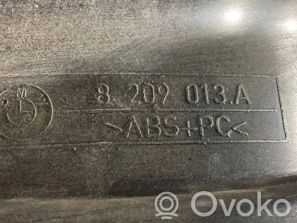 (D) statņa dekoratīvā apdare (augšdaļa)