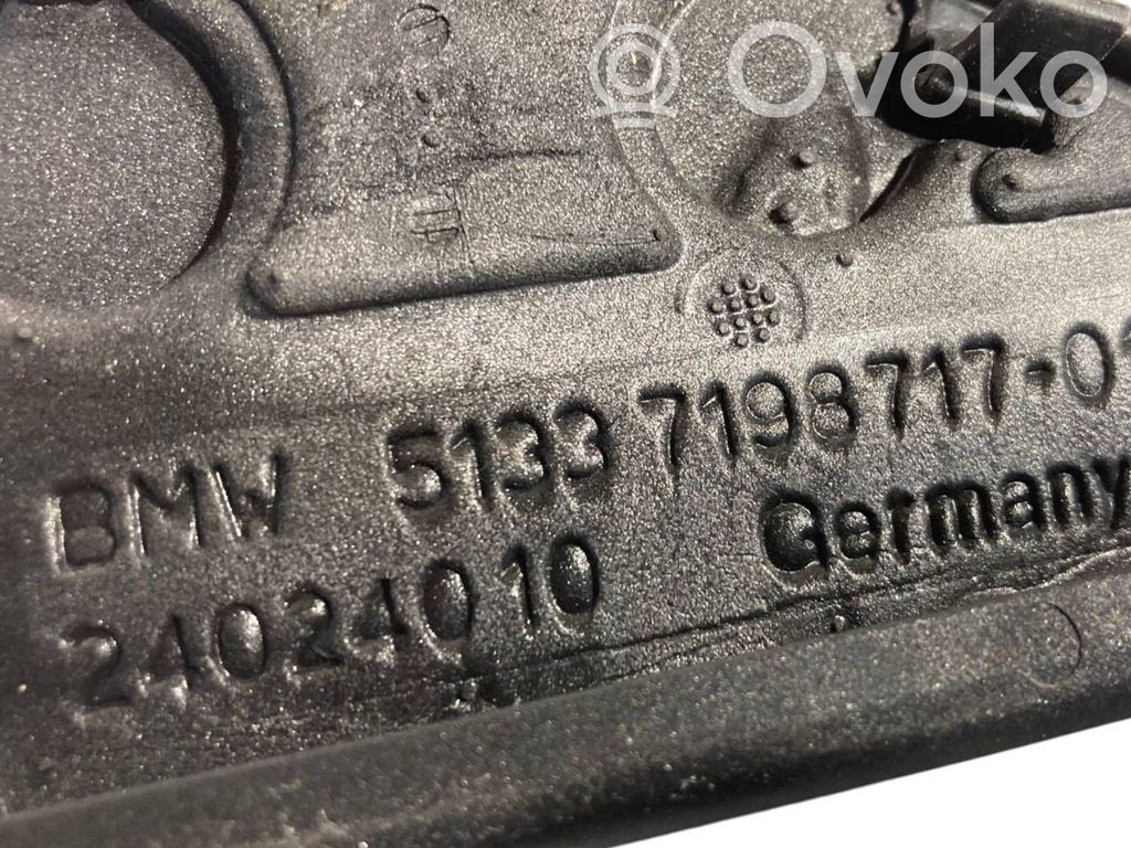 Spoguļa plastmasas dekoratīvā apdare