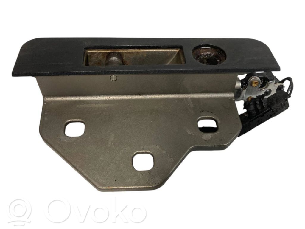 Roof lock