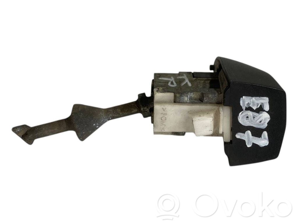 Lock (at the handle)