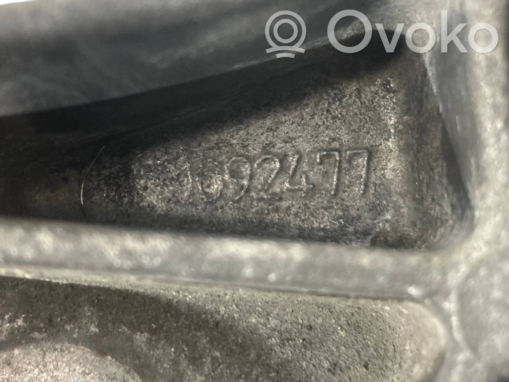 Pārnesumkārbas stiprinājuma kronšteins