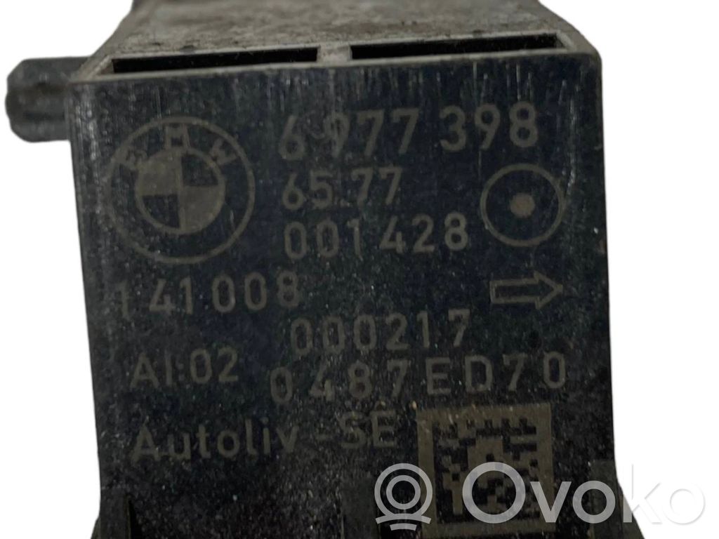 Airbag impact sensor