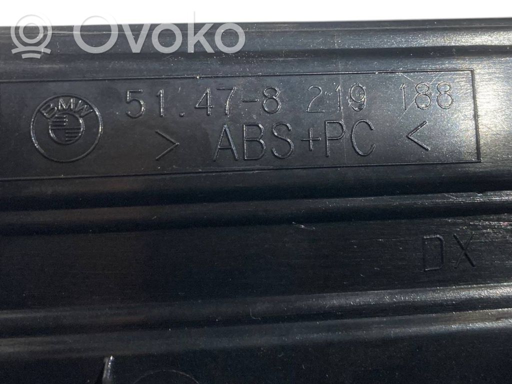 Rear door sill trim (inner)