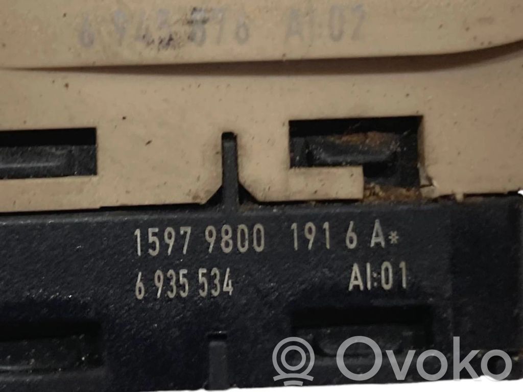 Power window switch
