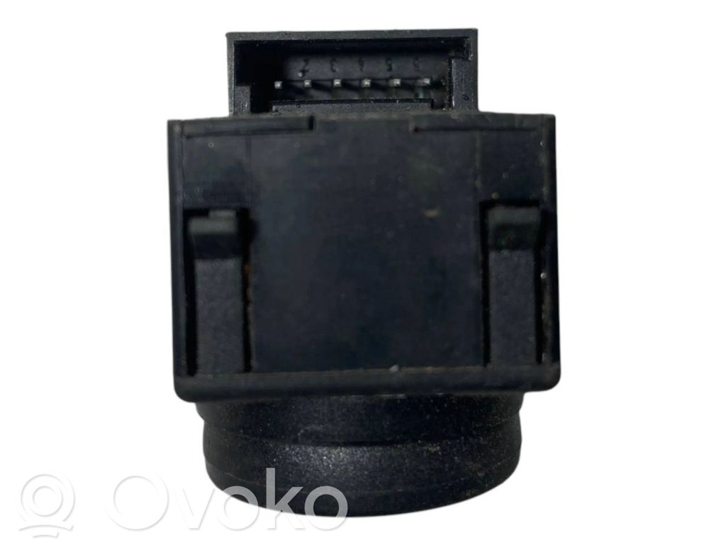 Seat adjustment switch(es)