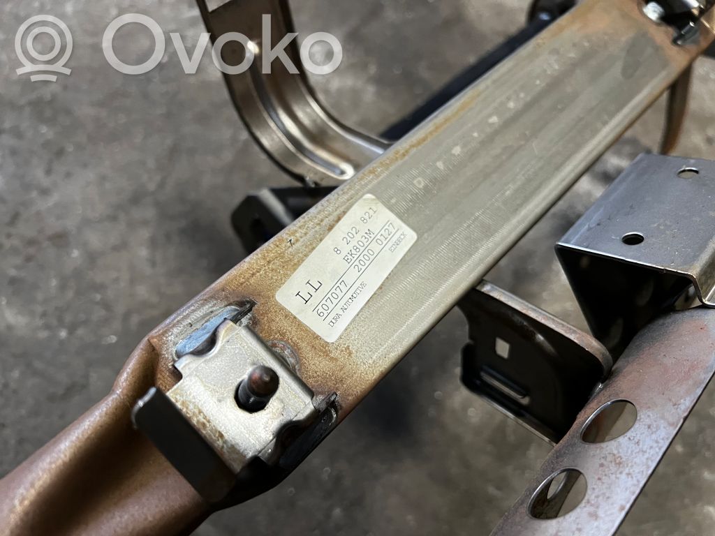 Priekšējā paneļa montāžas sija